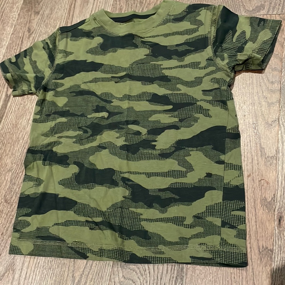 EUC sz 5 youth Tshirt Old Navy